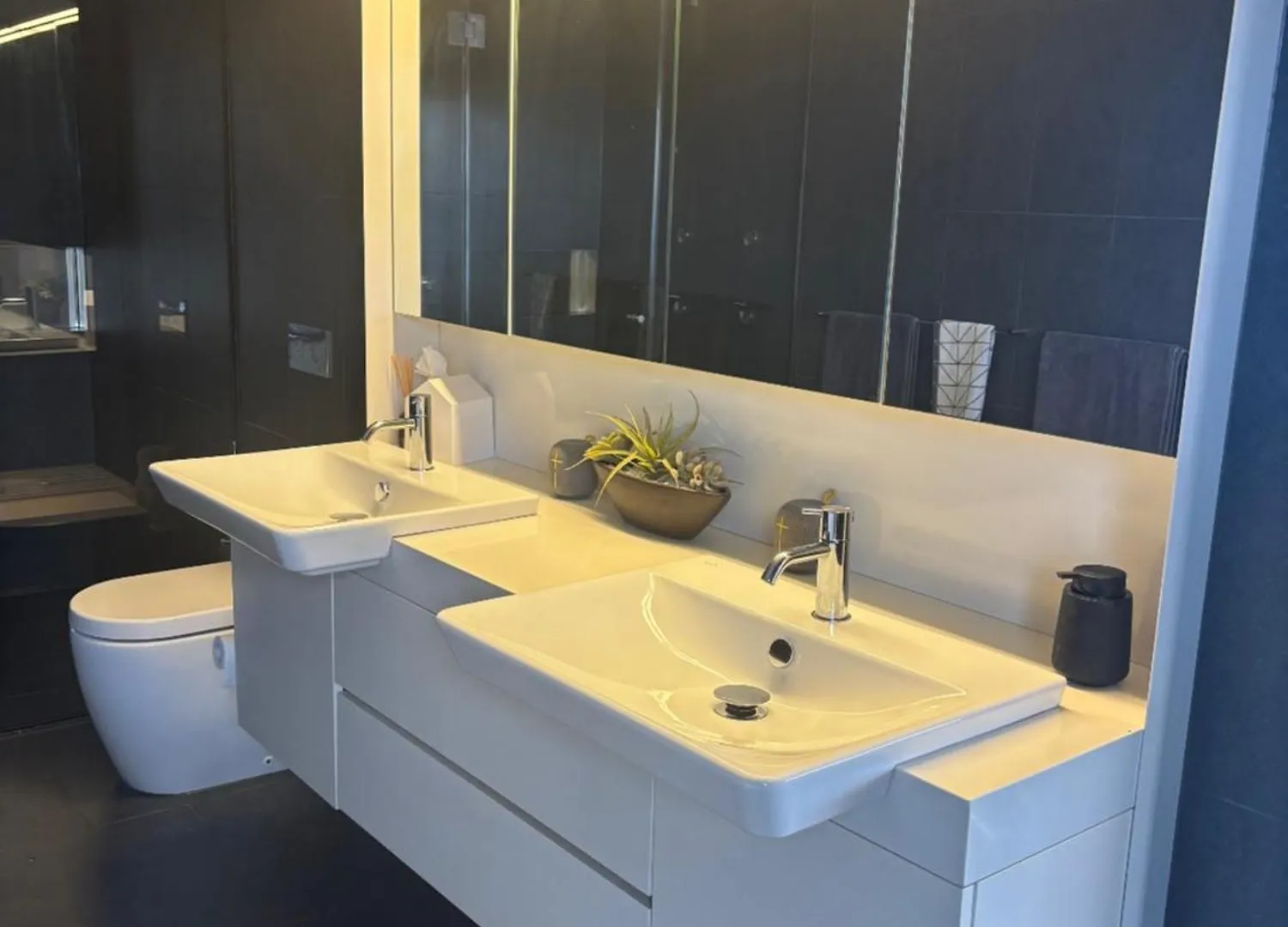 The Penthouse 14 Short St Glebe Hobart Apartment